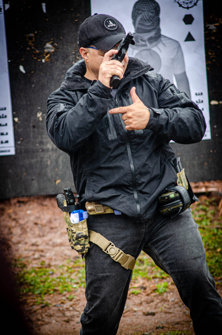 KARLOS ROMU